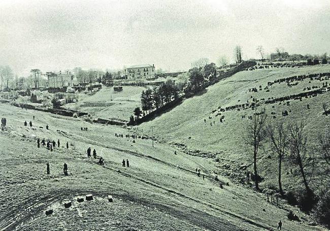 El 'vial' adelantado. En 1971 pensó en una carretera que uniera el Antiguo y Amara, por lo que hoy es Pío Baroja. El plano quedó en el archivo del Ayuntamiento, pero el proyecto fue realizado muchos años después.