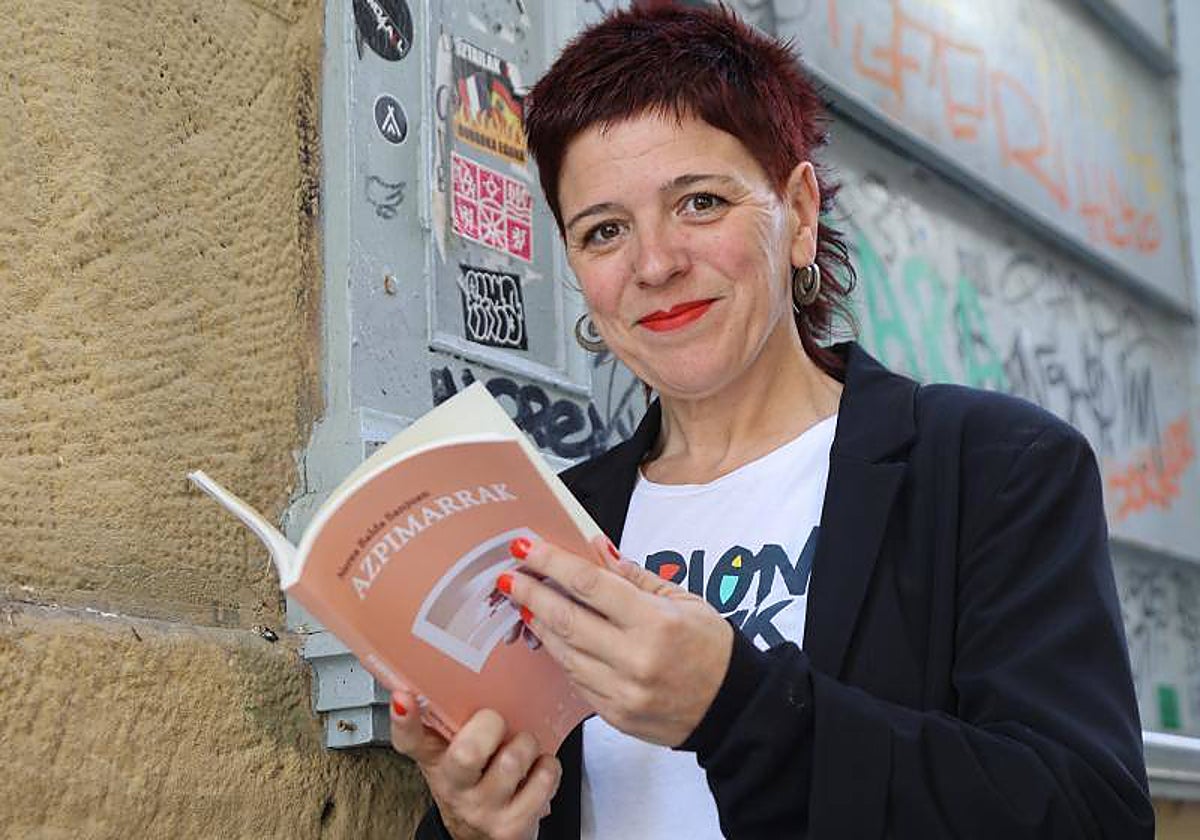 Nerea Baldak 'Azpimarrak' liburua atera berri du.