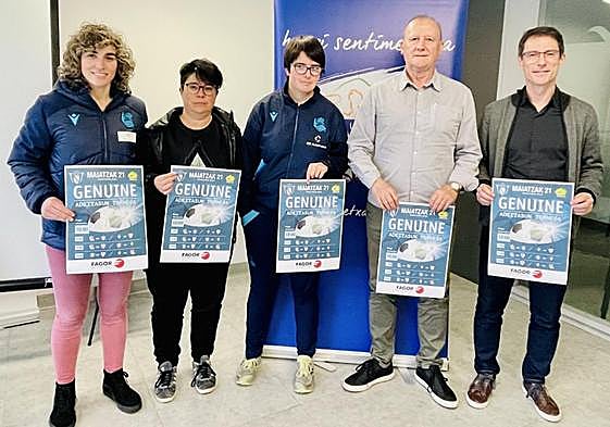 Muga, Elkoro, Esnal, Antxia y Larrañaga en la presentación del torneo amistoso 'Genuine' de mañana.