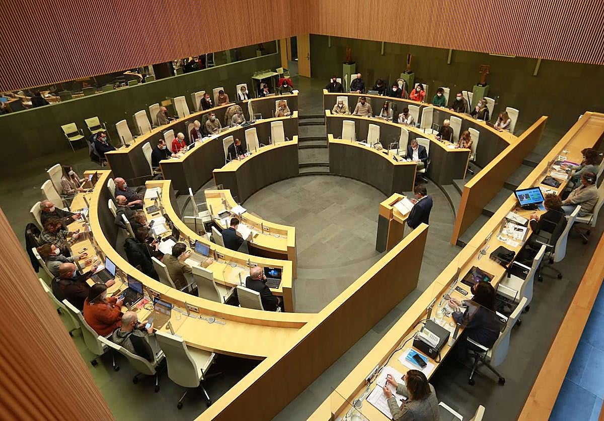 Calcula qué pactos pueden darse tras las elecciones forales de Gipuzkoa