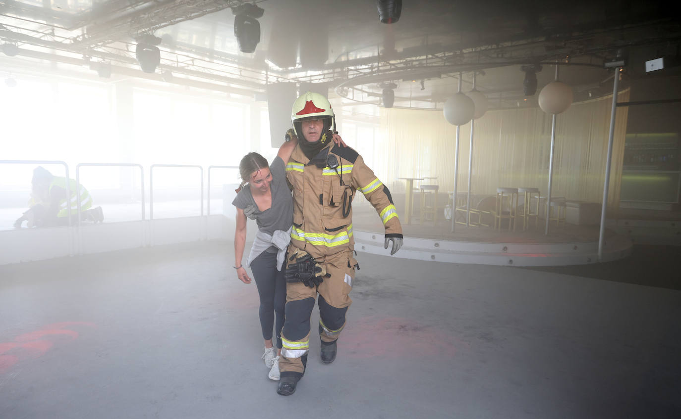 El simulacro de incendio en Bataplán, en imágenes