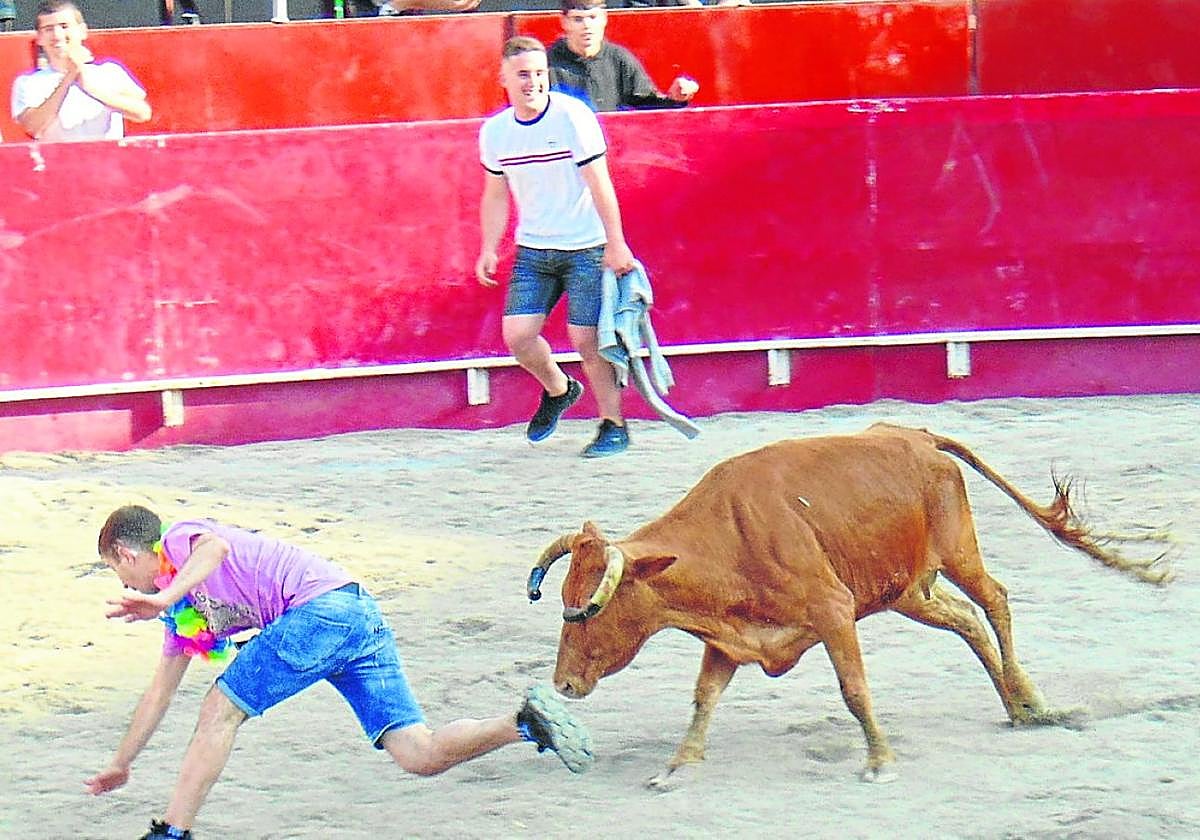 Kuadrilen Olinpiadak, una nueva ocasión para lucirse ante las vaquillas. Concurso de dibujo y pintura Simón Arrieta de la mano de Beart.