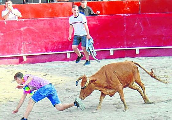 Kuadrilen Olinpiadak, una nueva ocasión para lucirse ante las vaquillas. Concurso de dibujo y pintura Simón Arrieta de la mano de Beart.