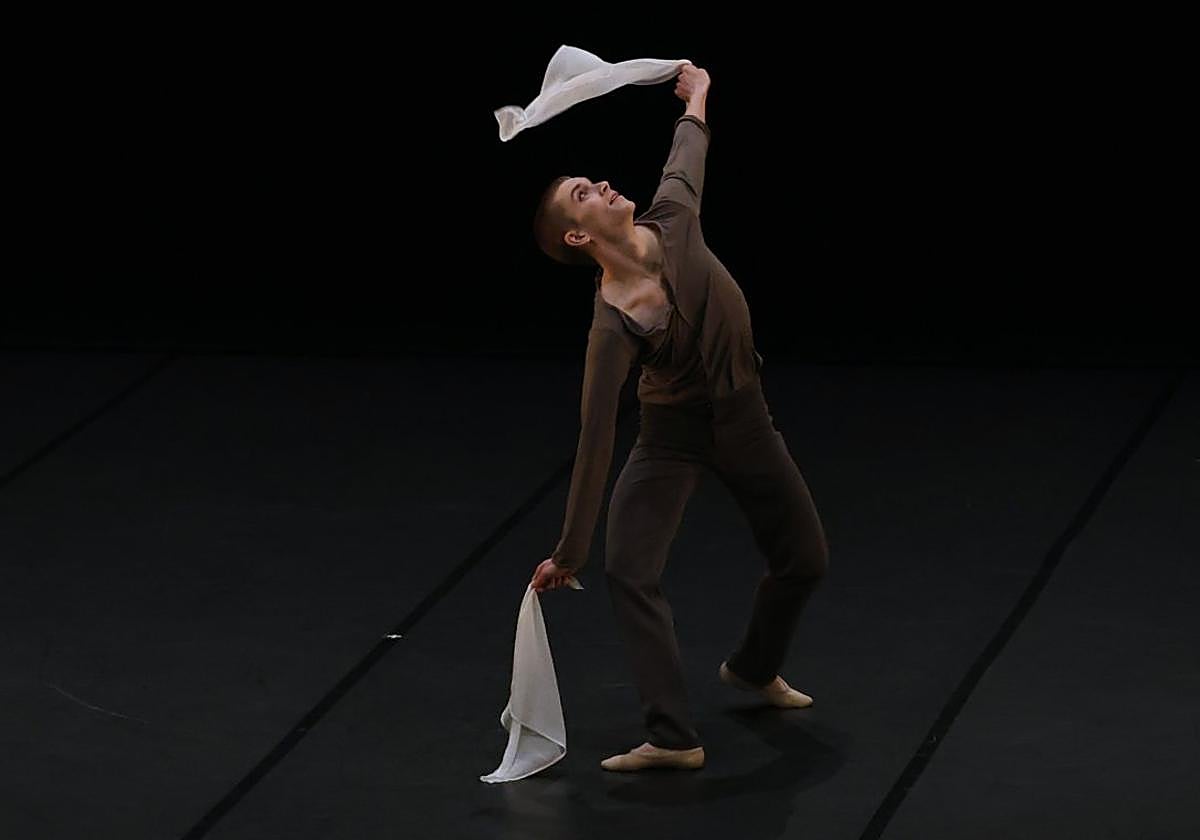 La pieza creada por Thierry Malandain que interpretó Hugo Layer fue quizás la más simpática del espectáculo de este domingo.