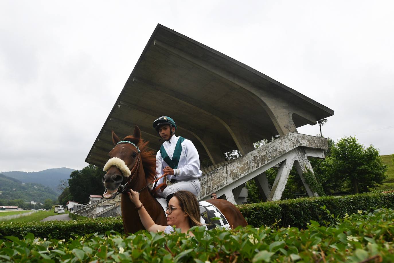 El hipódromo alza el telón