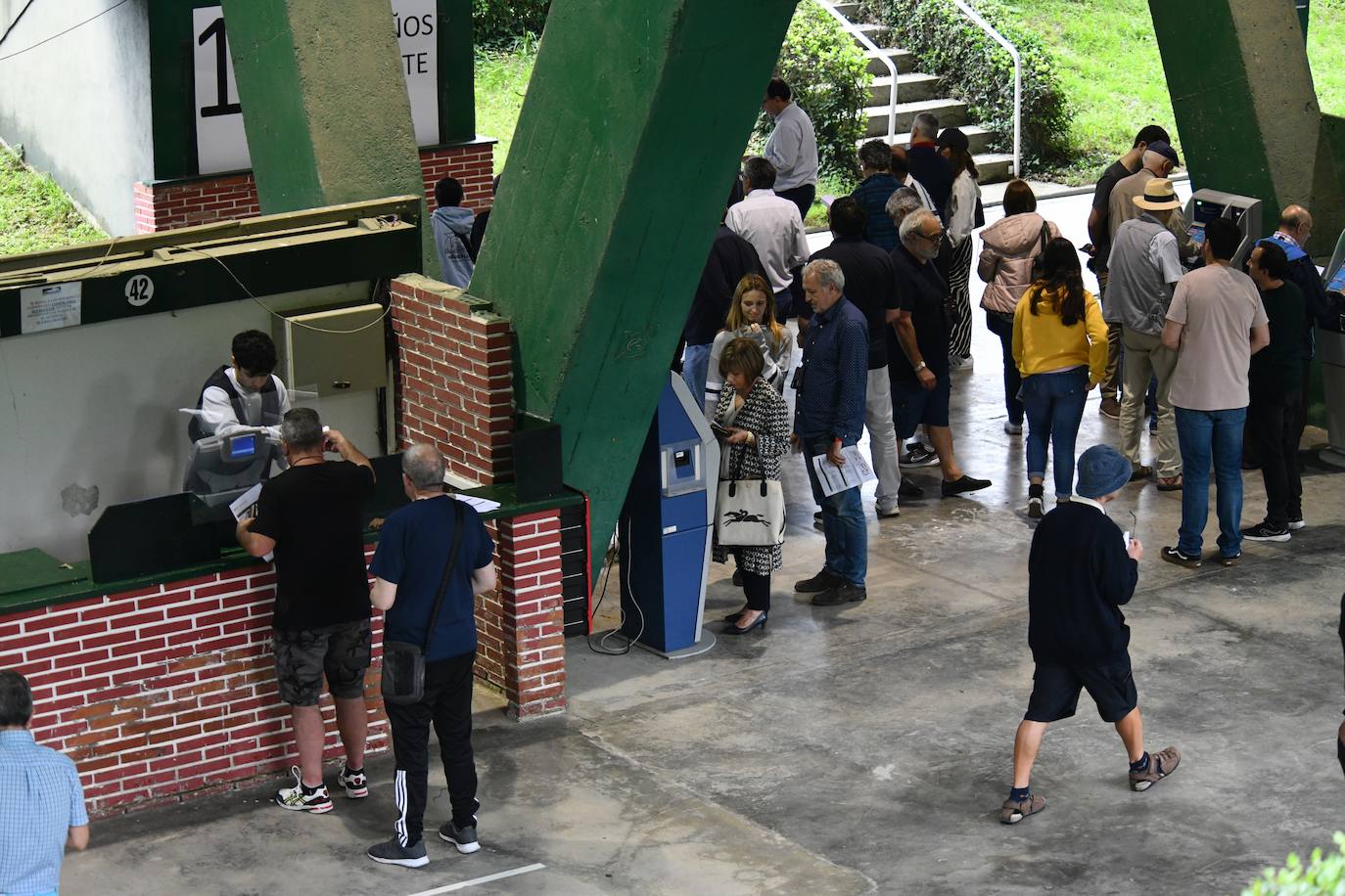 El hipódromo alza el telón