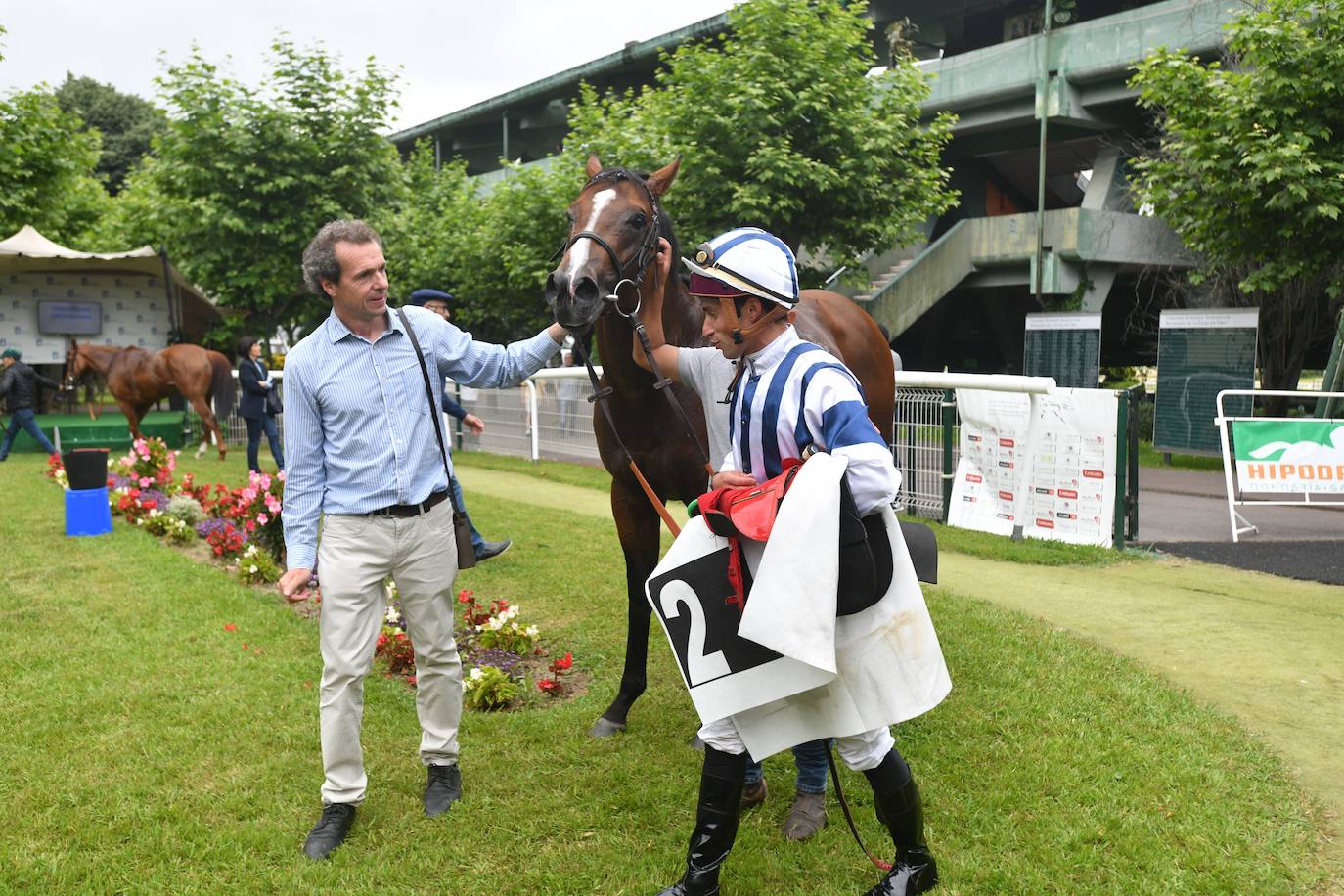 El hipódromo alza el telón