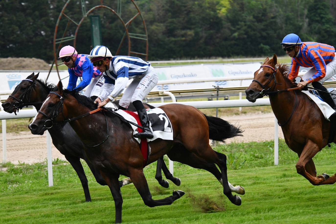El hipódromo alza el telón