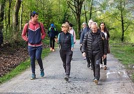 u Gipuzkoa. Mikel Lezama y Eider Mendoza, en la campaña electoral. ferenando de la hera