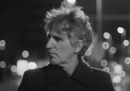 Vídeo clip de la canción 'A la luz de las farolas', de Mikel Erentxun