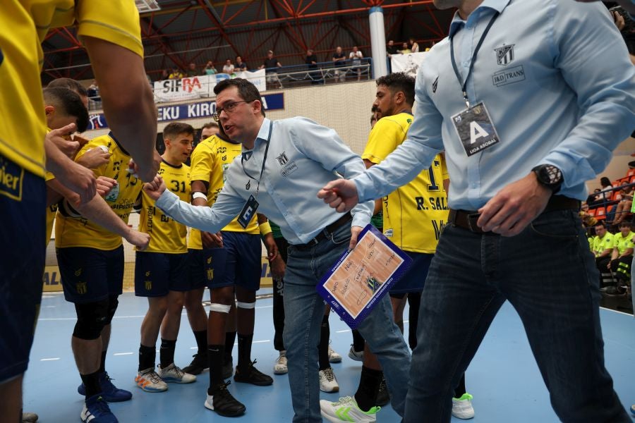 El partido del Bidasoa y las despedidas, en imágenes