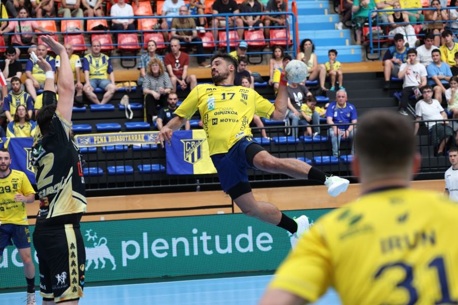 El partido del Bidasoa y las despedidas, en imágenes