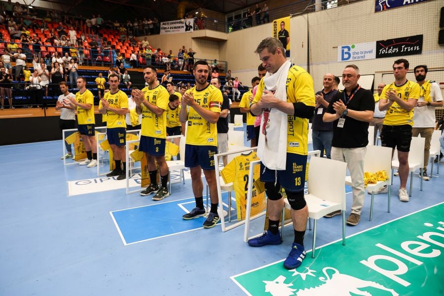 El partido del Bidasoa y las despedidas, en imágenes