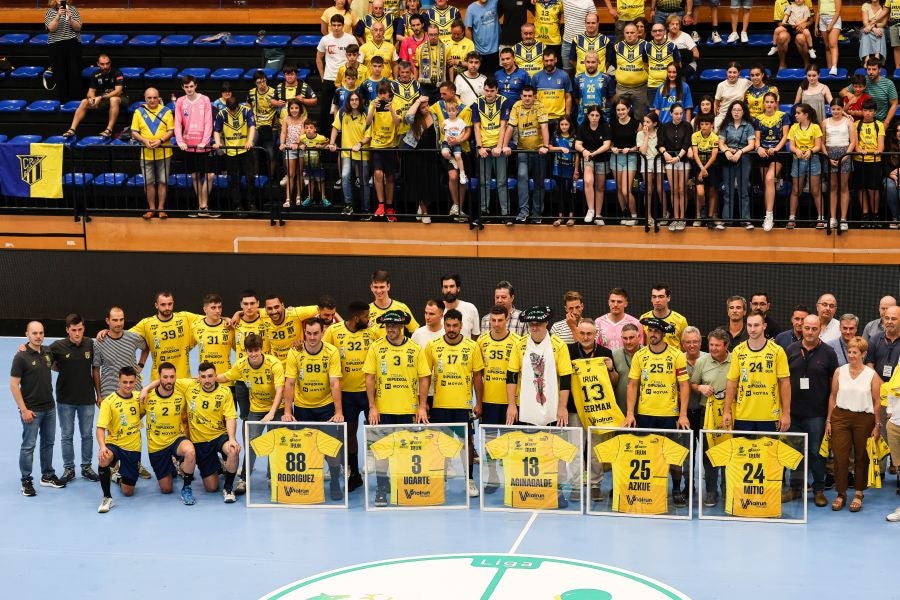 El partido del Bidasoa y las despedidas, en imágenes