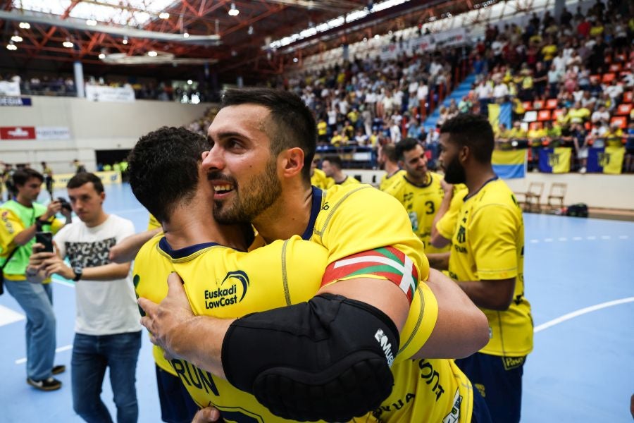 El partido del Bidasoa y las despedidas, en imágenes