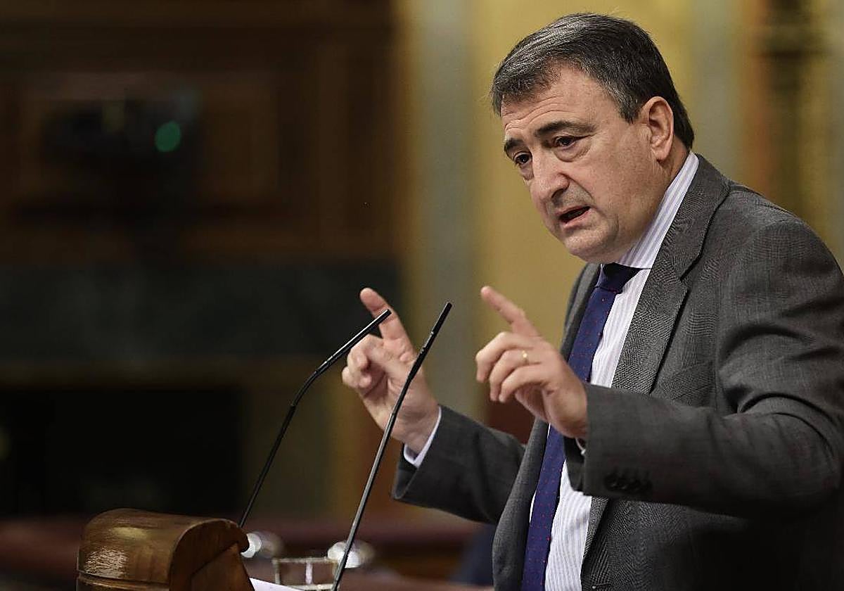 El PNV se decanta por apoyar a Sánchez «sobre bases diferentes» para la próxima legislatura