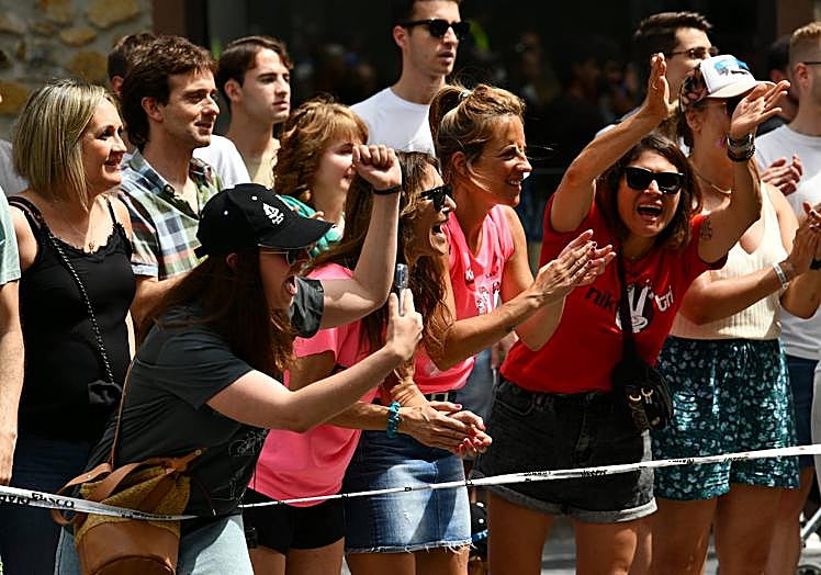 Imagen principal - Sebastián Kienle y Sara Pérez, dos ganadores de altura