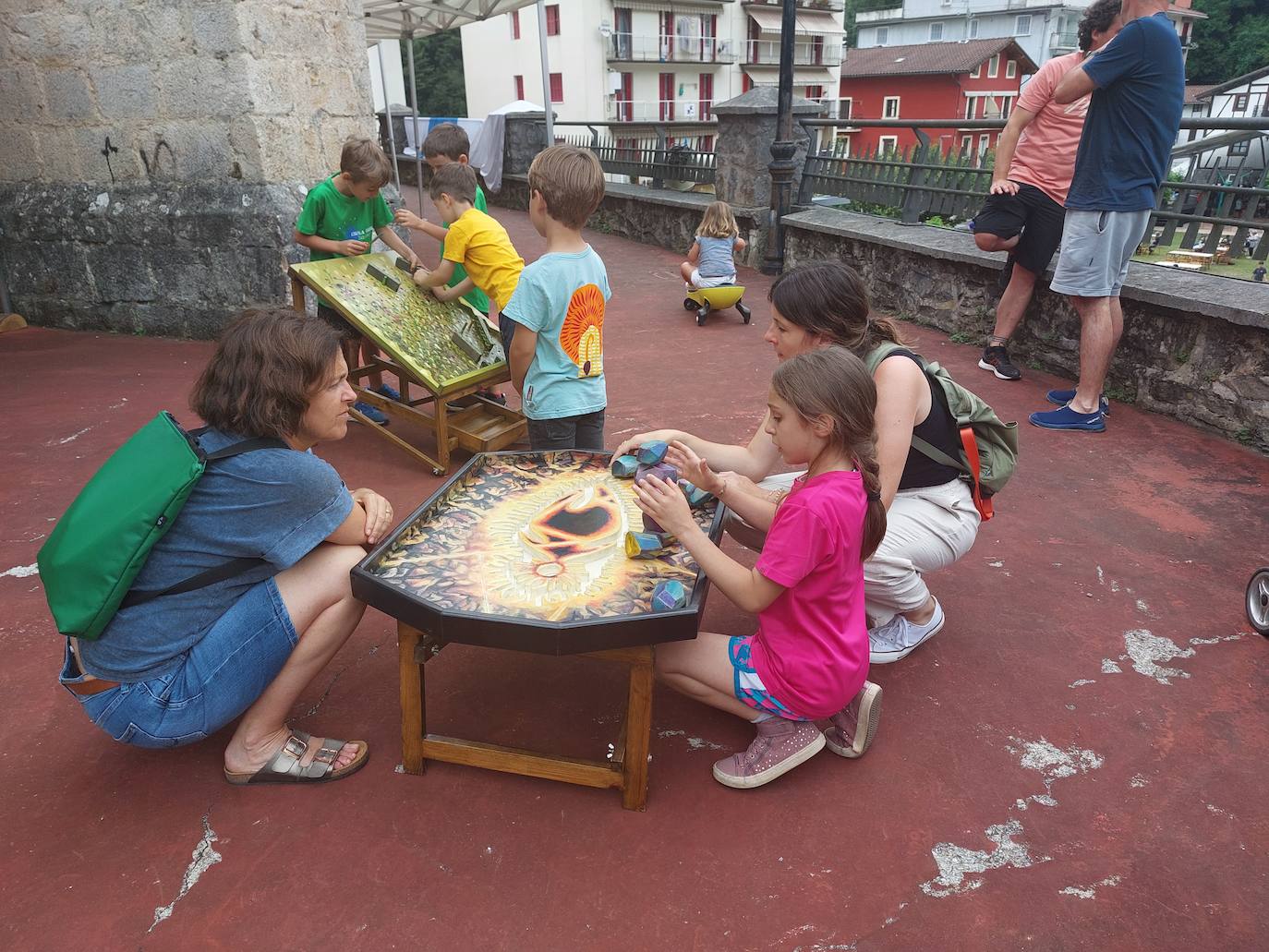 Eskola Txikien garrantzia aldarrikatu dute Lizartzan