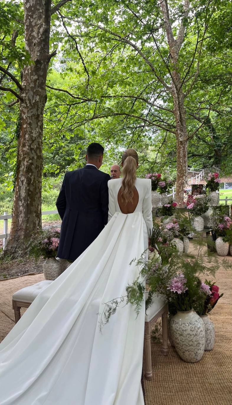 Las fotos del fiestón y de la boda del jugador del Athletic Dani García y Naroa Peñagarikano