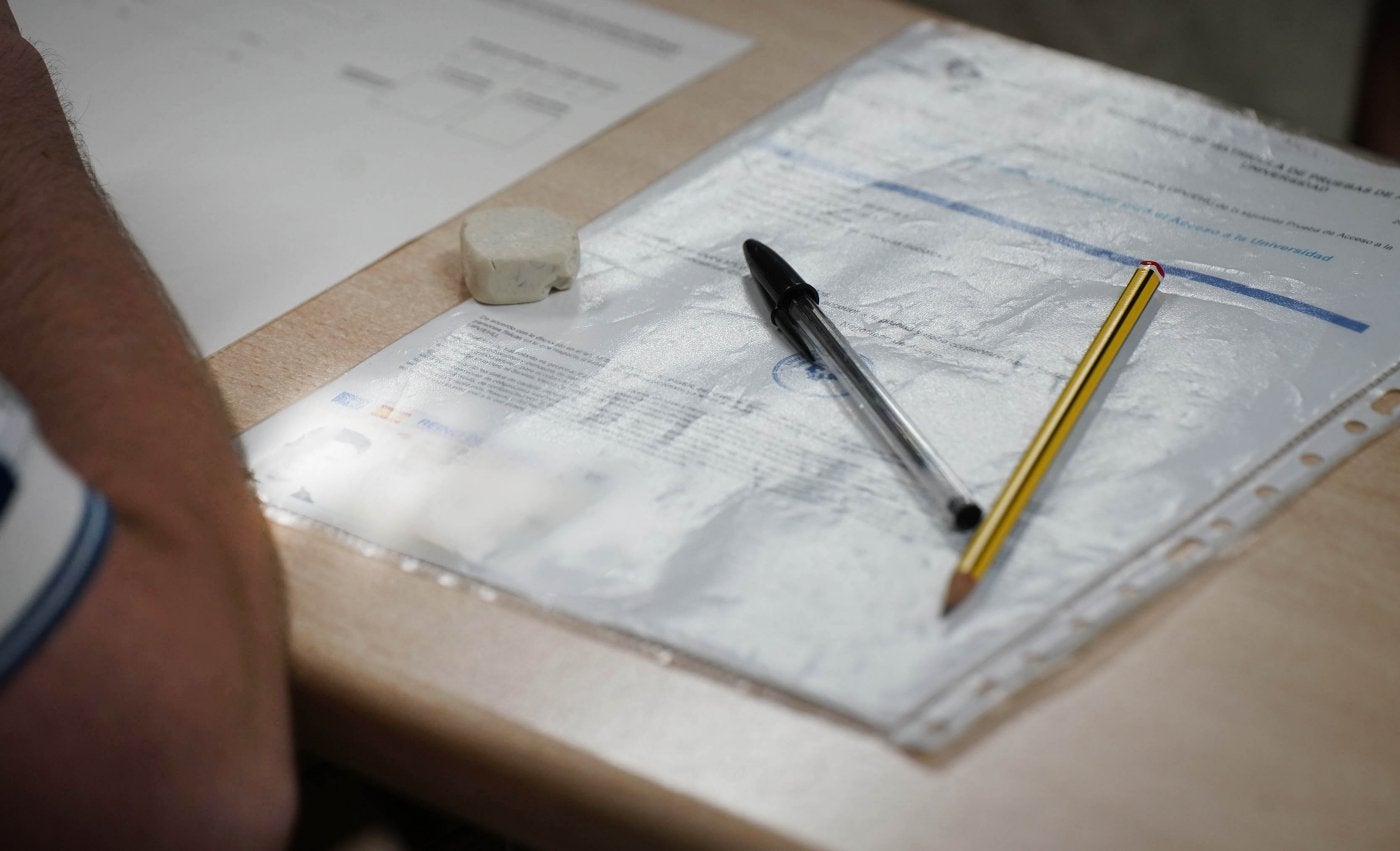 «Álex está hecho polvo al tener que repetir la EBAU»