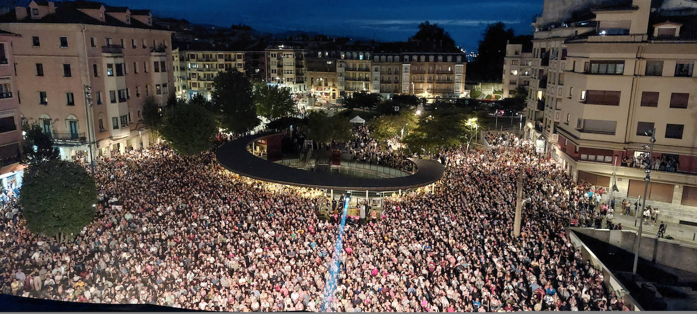 Multitudinario concierto de David Bustamante en Irun