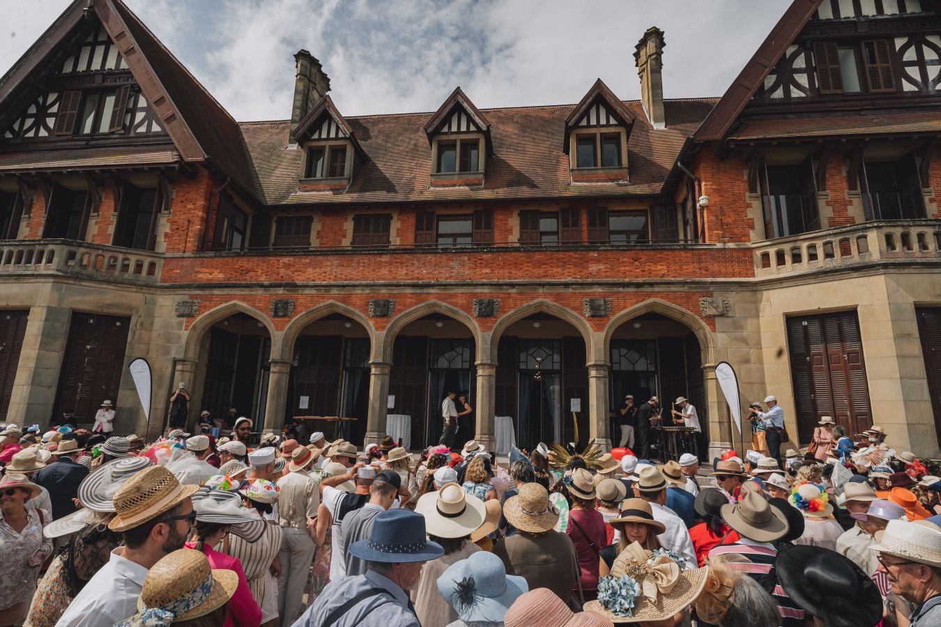 Paseo con sombrero por Donostia