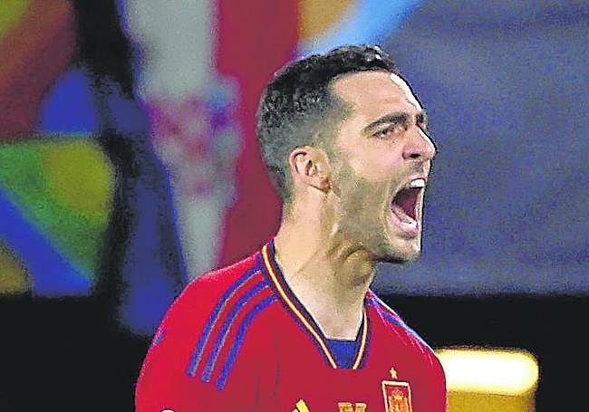 Merino celebra con rabia el gol anotado en la tanda de penaltis.