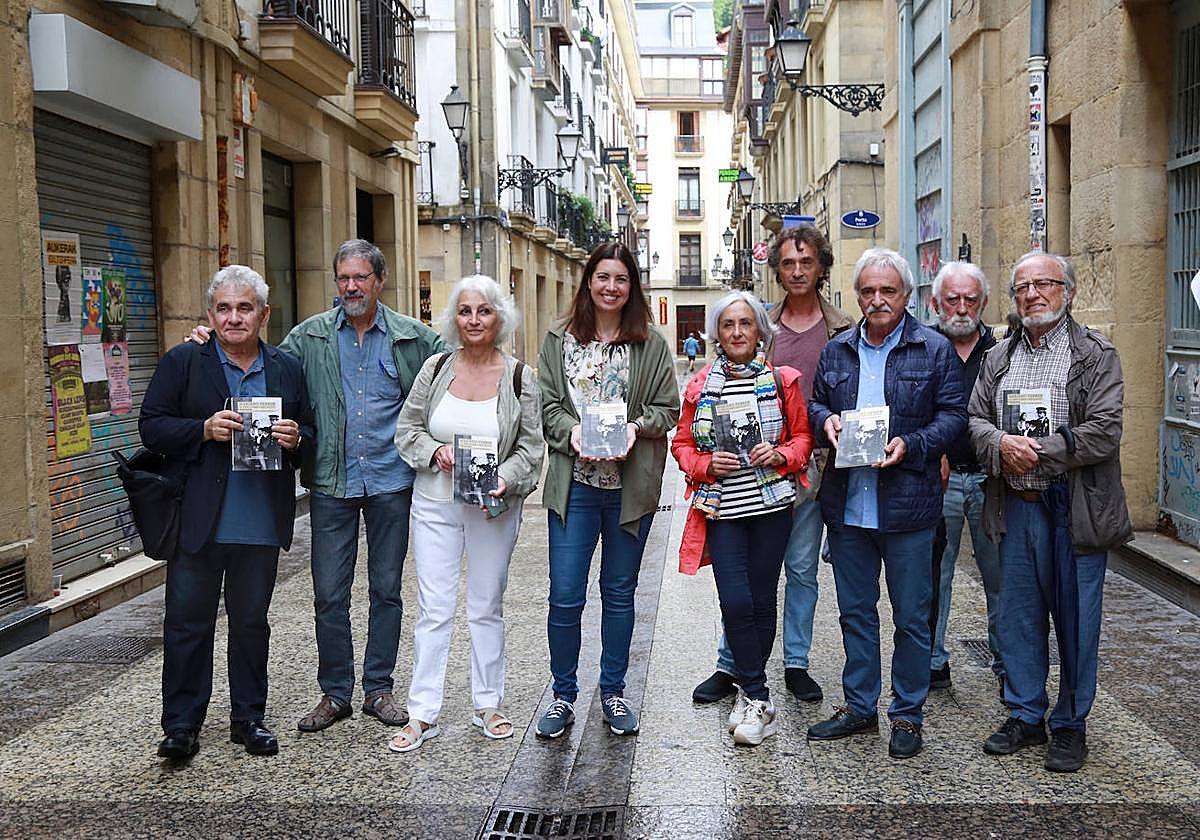 Mariano Ferrer omendu eta haren legatua «bizirik mantentzeko» liburua aurkeztu dute