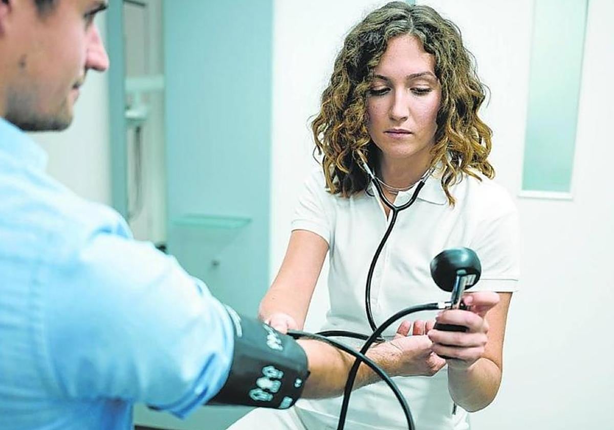 Los dentistas también supervisarán la tensión de sus pacientes.