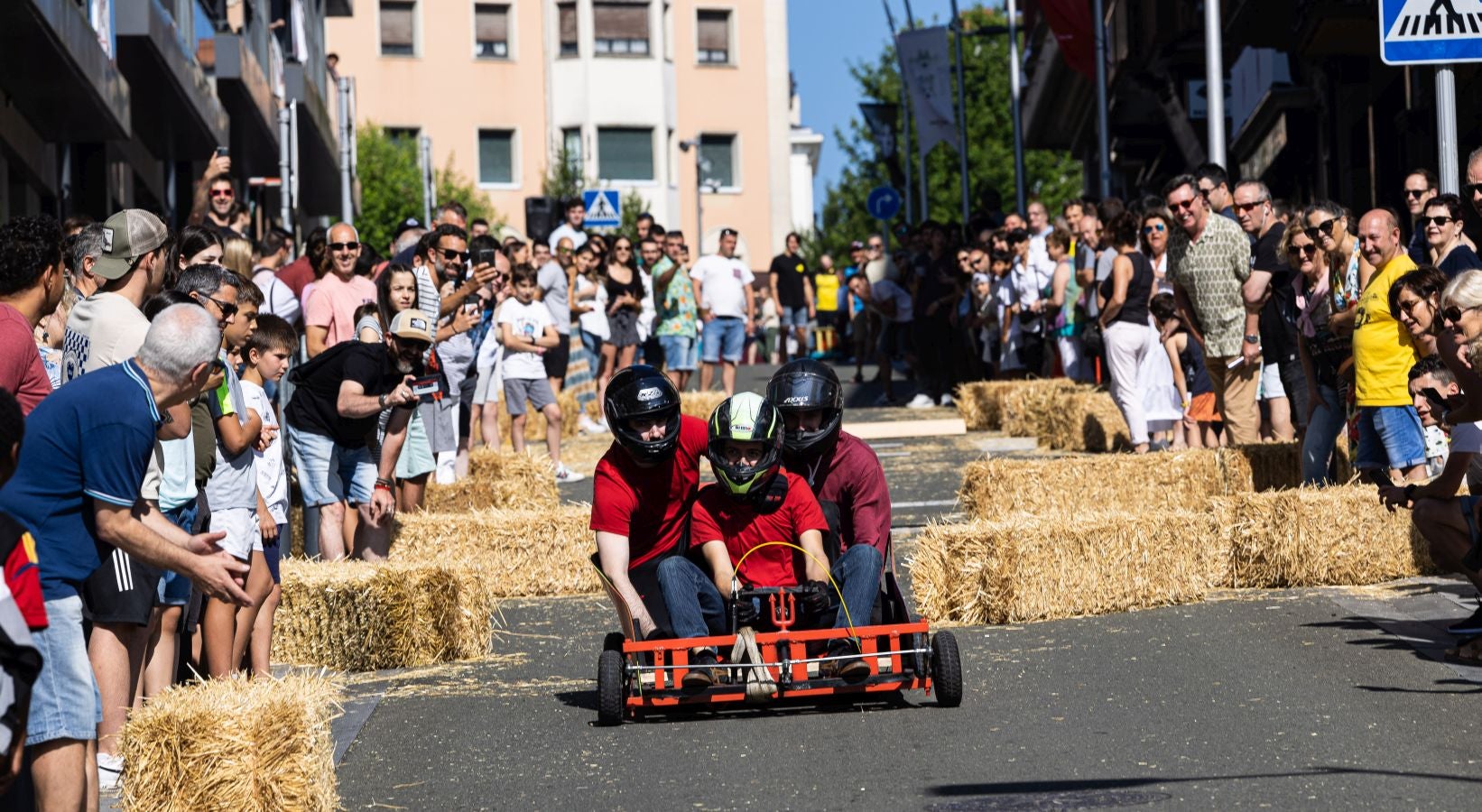 Las cuadrillas protagonizan el sábado festivo de San Marcial