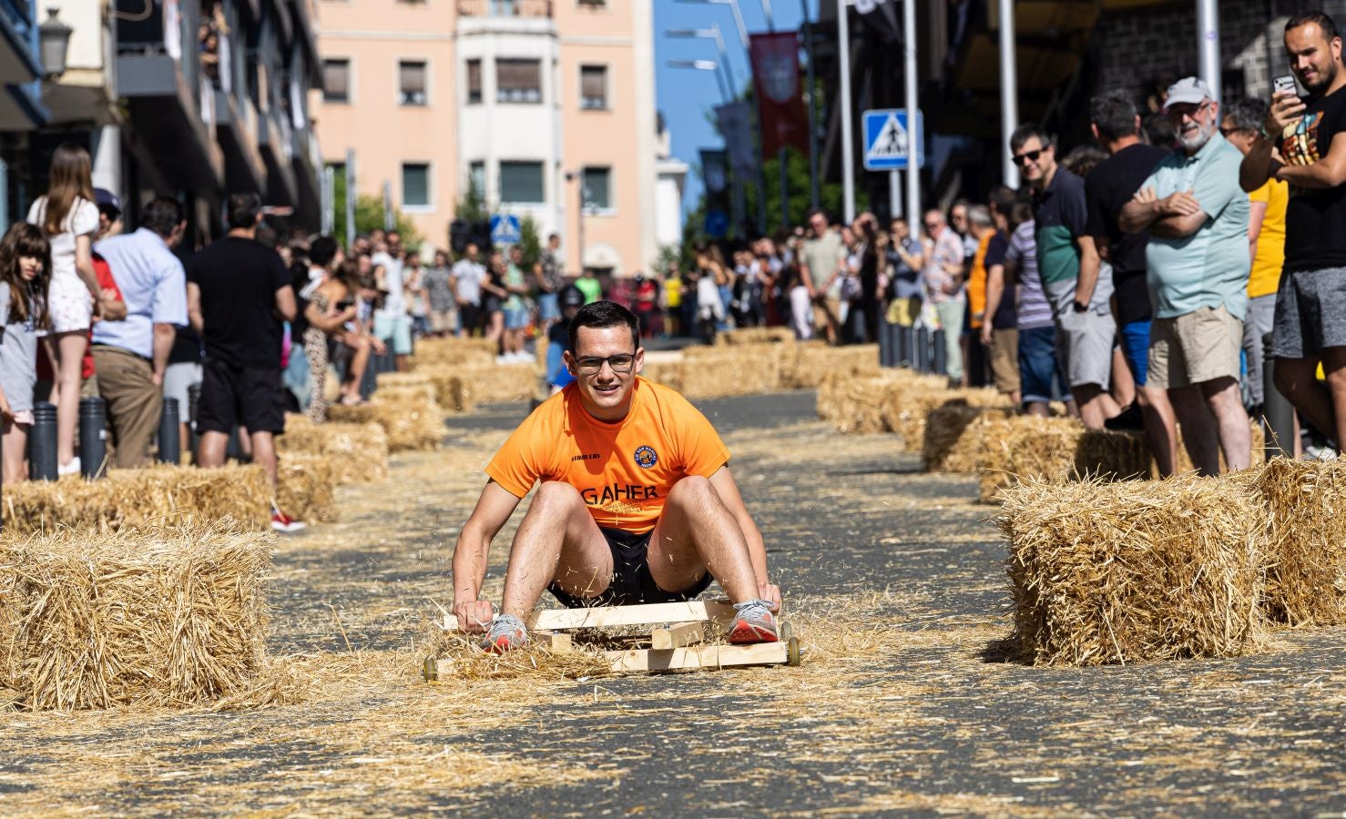 Las cuadrillas protagonizan el sábado festivo de San Marcial