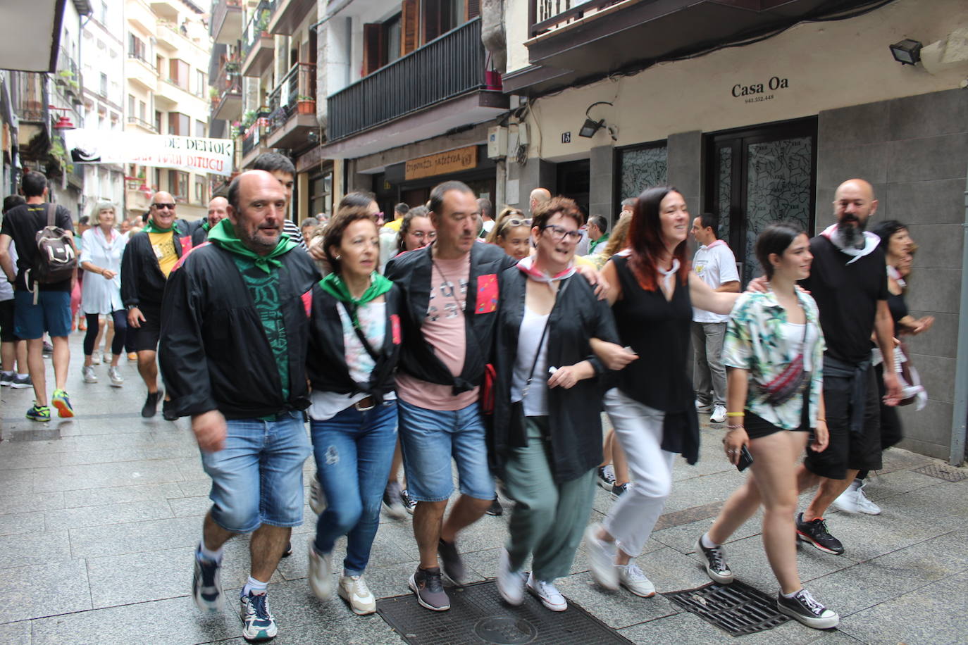 Las cuadrillas toman las fiestas