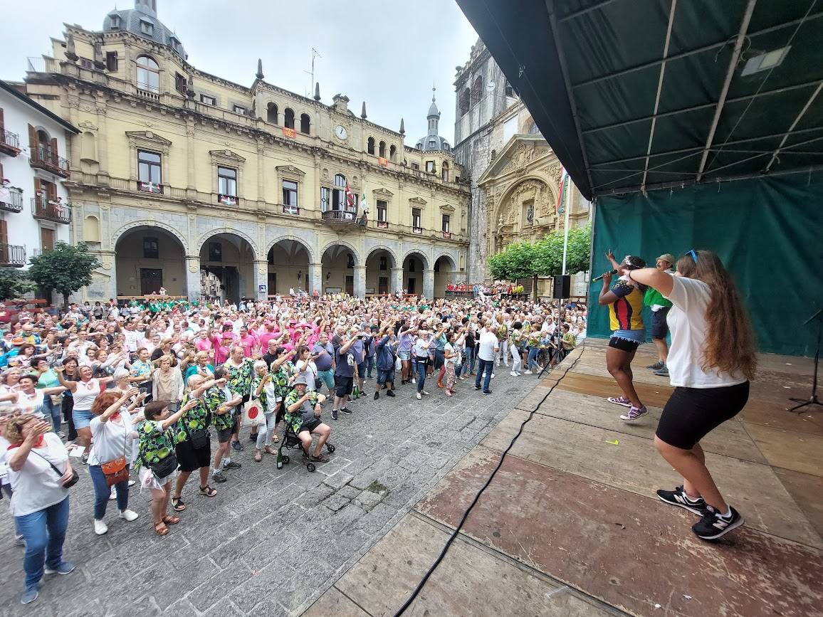 Las cuadrillas toman las fiestas
