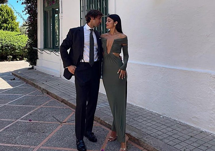 Marta Lozano y su marido, Lorenzo Remohi, en una boda de este verano