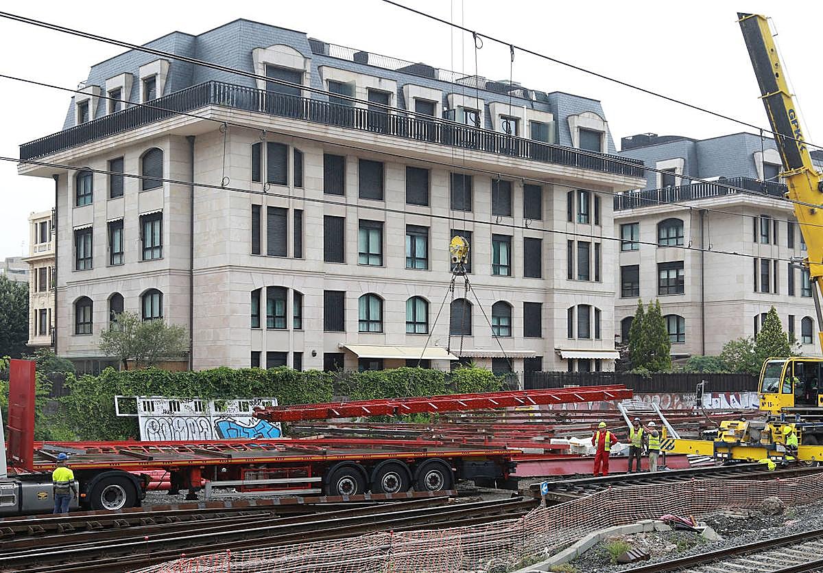 Viviendas cercanas a la estación de tren.