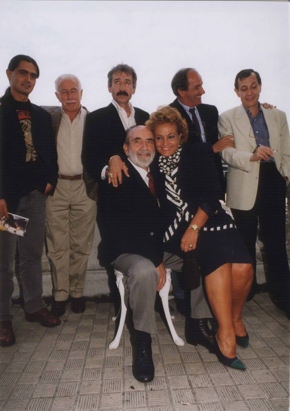 Carmen Sevilla, con Asier Hernández, Luis Iriondo, José Sacristán, Simon Andreu, Eloy de la Iglesia y Antonio Ferrandis