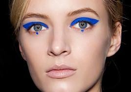 Tendencia del 'block eye' en color azul