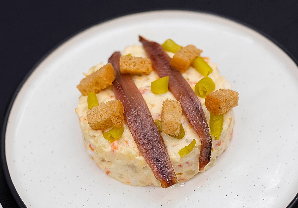 La ensaladilla rusa reúne tradición e innovación.
