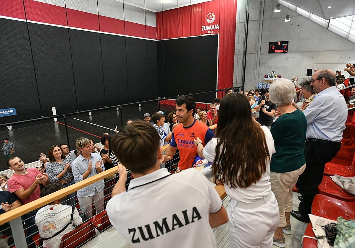 Iñaki Osa, despedido en loor de multitudes.