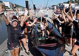 La trainera de Hibaika Jamones Ancín.