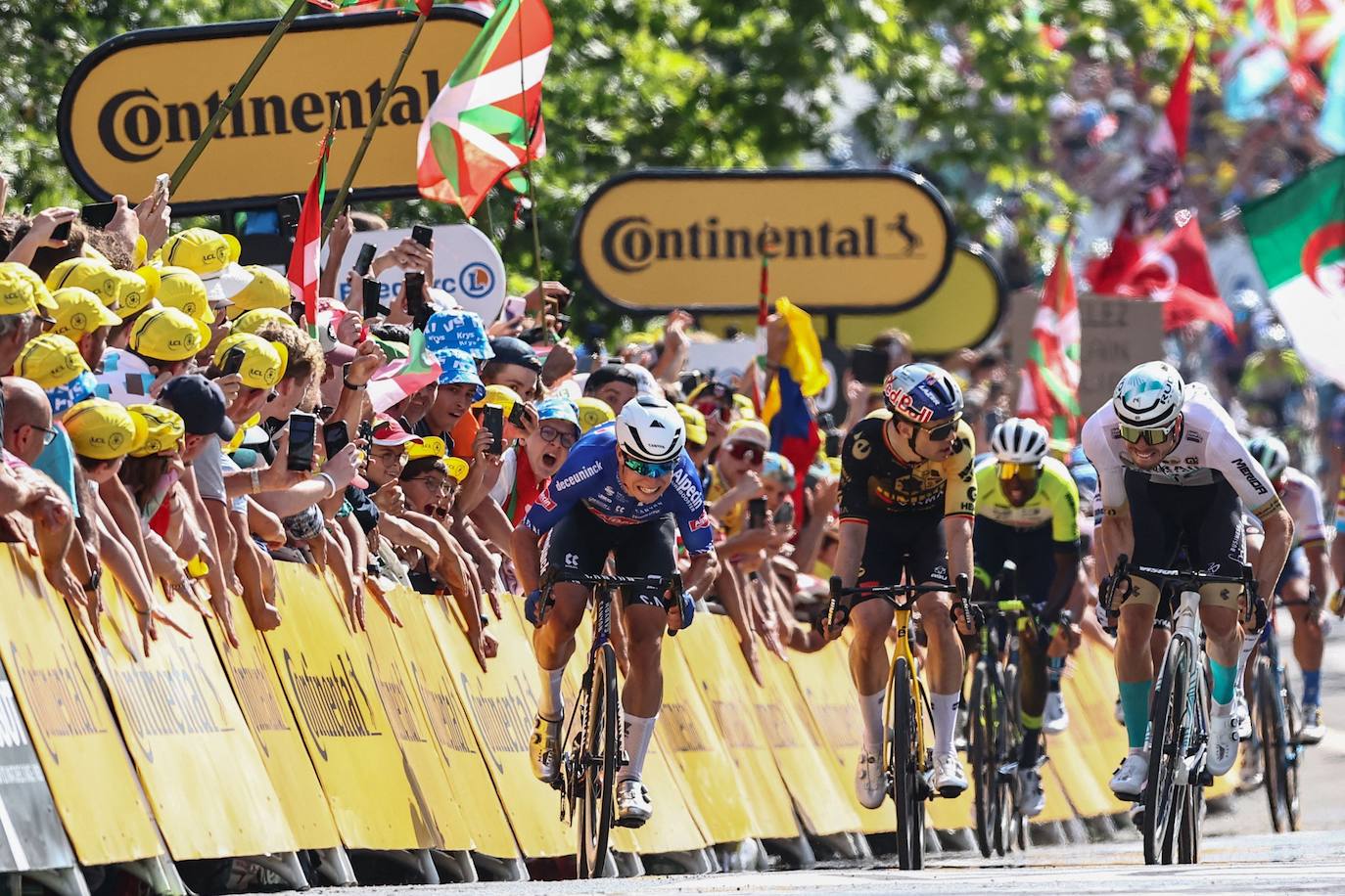 Las mejores imágenes de la etapa del Tour en Gipuzkoa