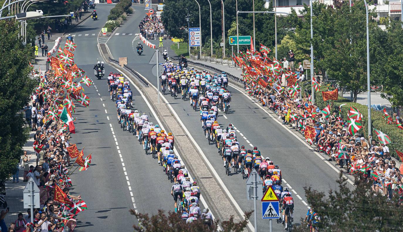 Las mejores imágenes de la etapa del Tour en Gipuzkoa