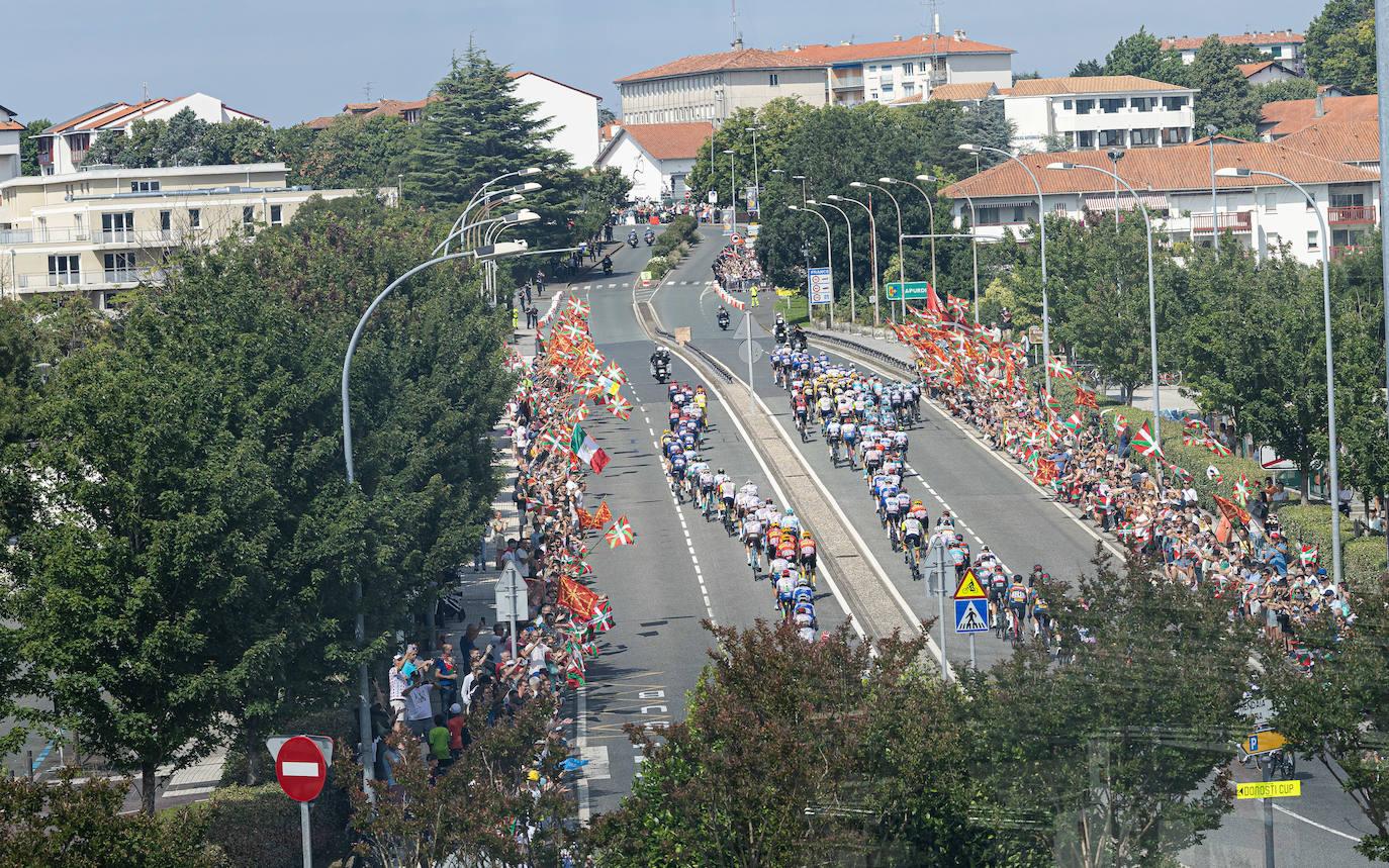 Las mejores imágenes de la etapa del Tour en Gipuzkoa