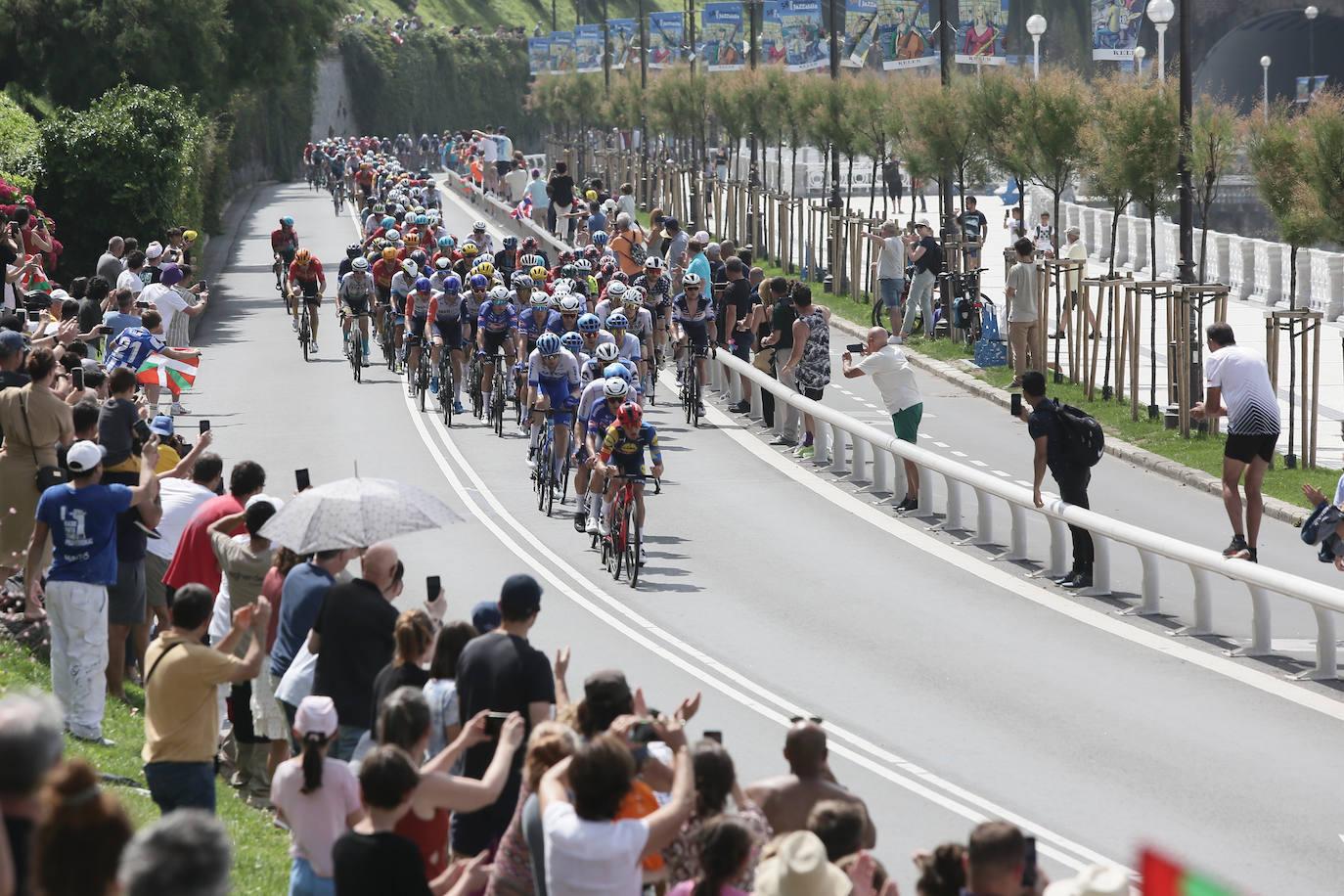 Las mejores imágenes de la etapa del Tour en Gipuzkoa