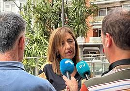 Olatz Garamendi responde a los medios.