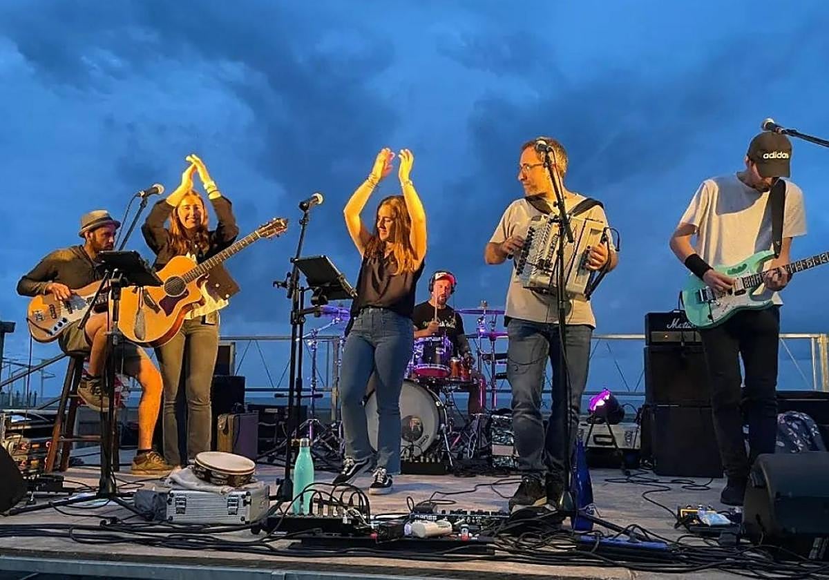 El sexteto Fan & Go es uno de los grupos más reclamados para verbenas y romerías.