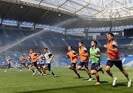 Entrenamiento de los jugadores de la Real Sociedad en el Reale Arena