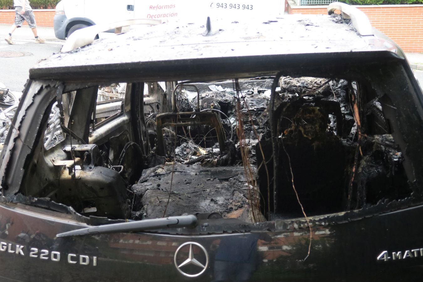 Nueve motos y un coche calcinados en San Sebastián