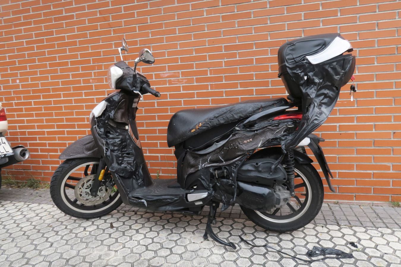 Nueve motos y un coche calcinados en San Sebastián