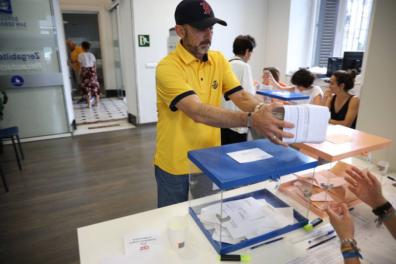 El voto por correo llega a las mesas